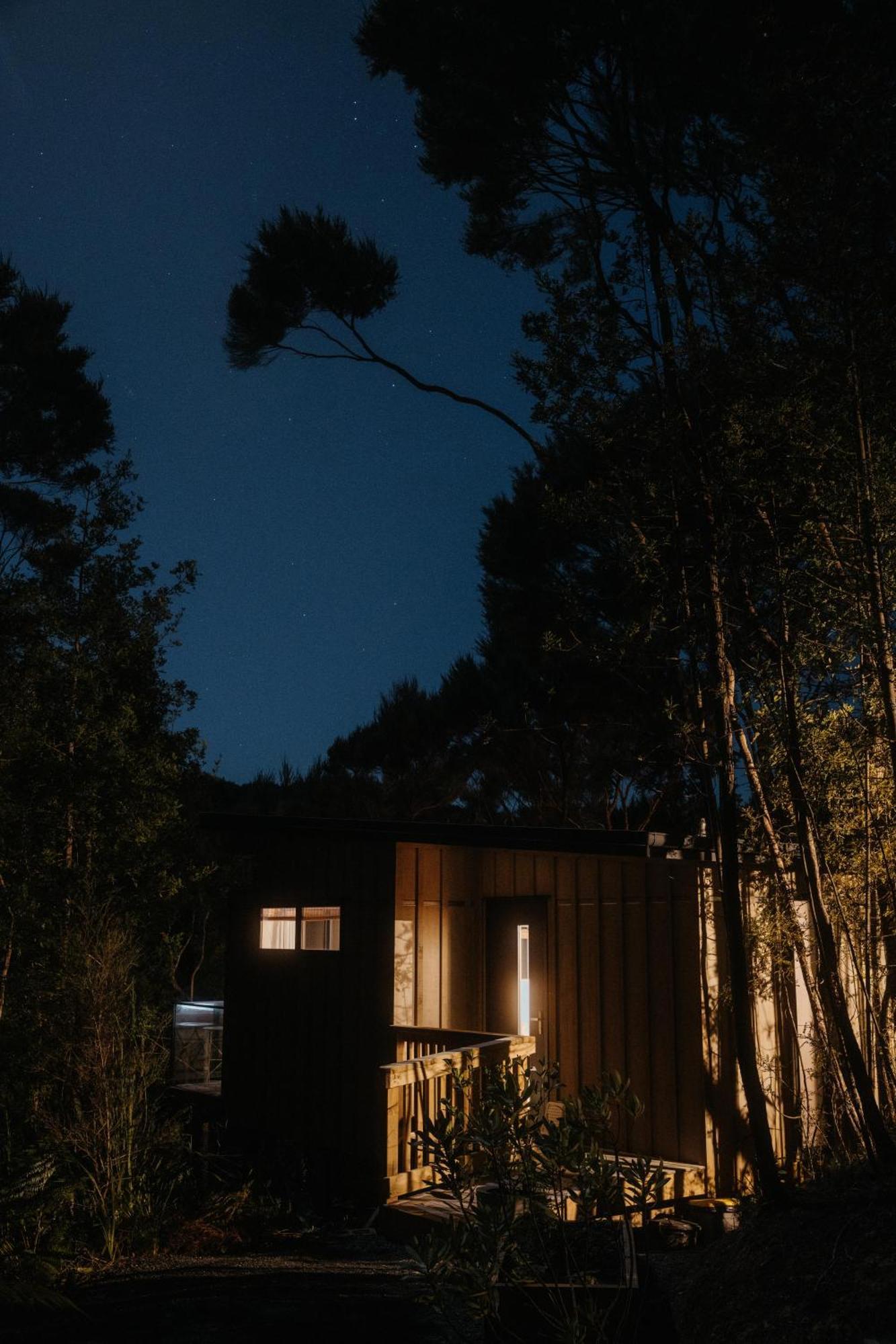 Treetop Tranquility At Rekindle Tree Houses Opua Eksteriør bilde